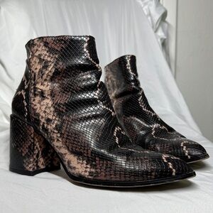Steve Madden Jillian Mocha Multi Heeled Reptile Snake Print Brown Bootie Size 7